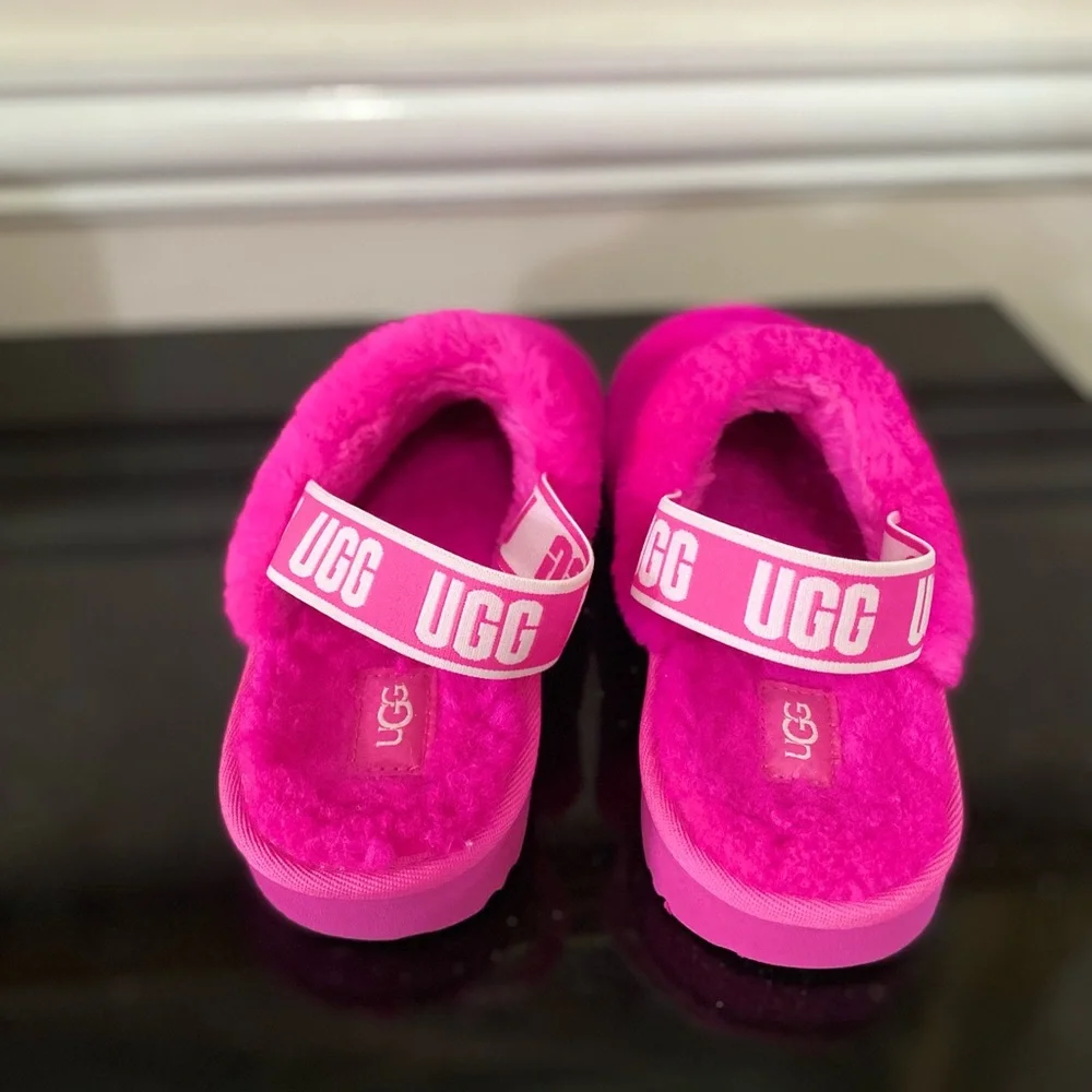 UGG Fluff Yeah Clog Big Kids Slippers